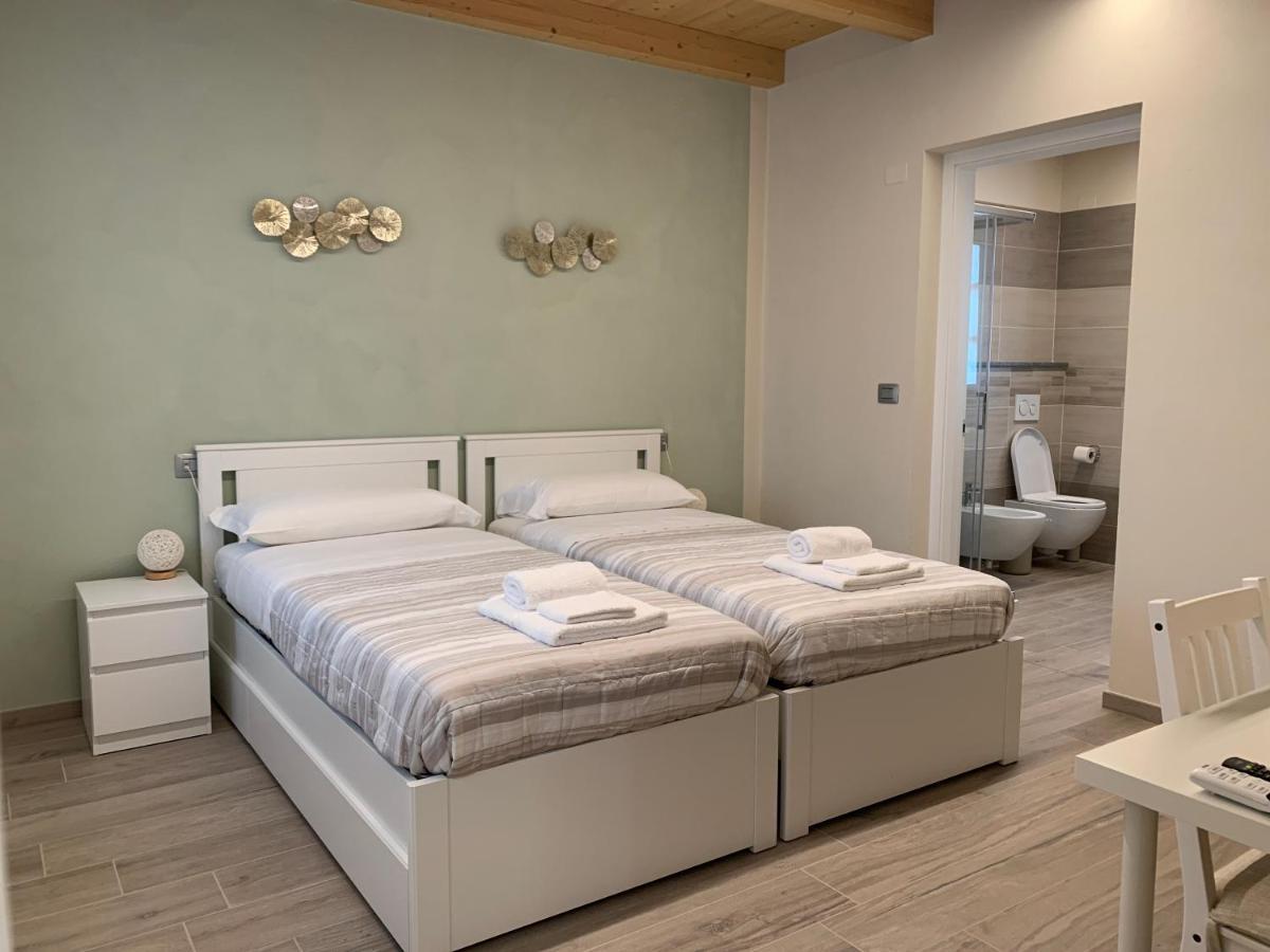 סאלוצו B&B La Luce Verde מראה חיצוני תמונה