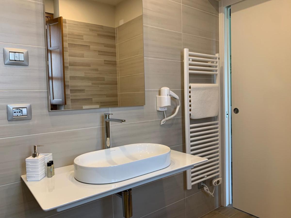 סאלוצו B&B La Luce Verde מראה חיצוני תמונה