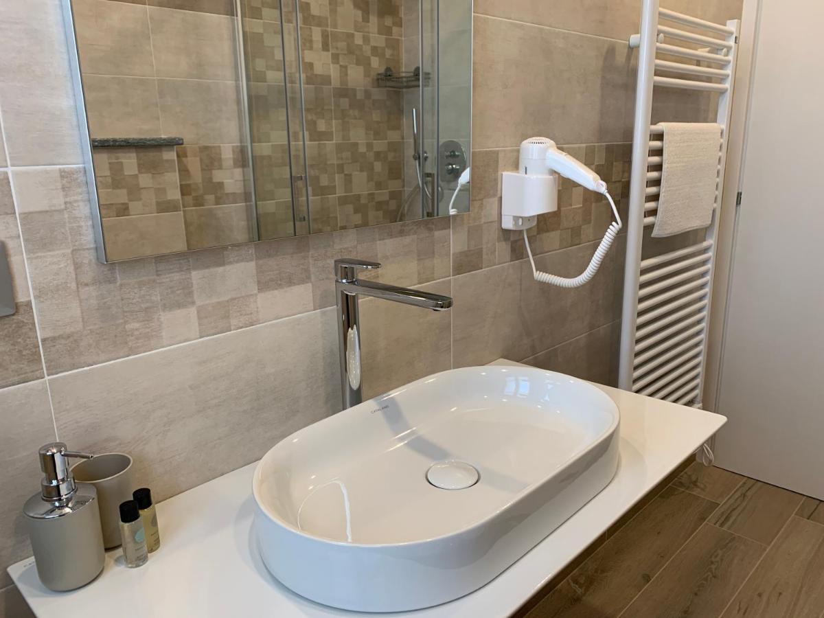 סאלוצו B&B La Luce Verde מראה חיצוני תמונה
